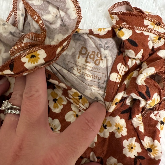 Little sleepies mocha blossom bundle 6-12 months - Picture 5 of 5